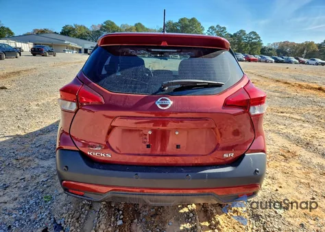 2020 Nissan Kicks Sr z USA, uszkodzony, nr VIN 3N1CP5DV0LL531463